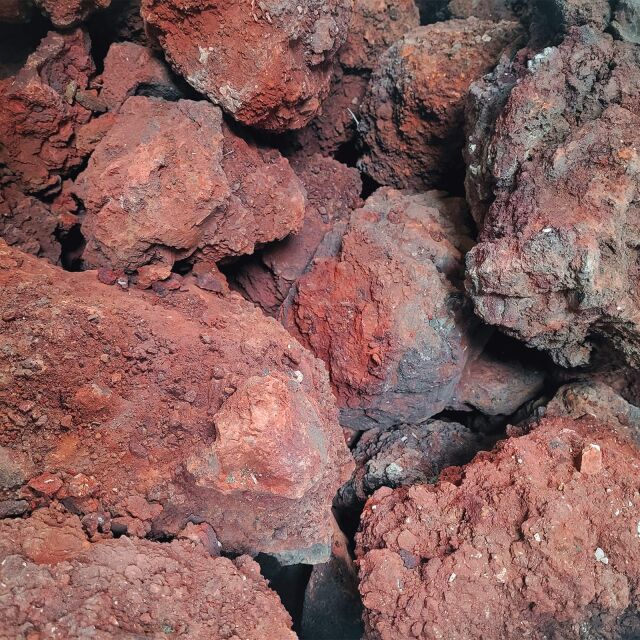 WIO - Stones - Wild Red Lava Stone