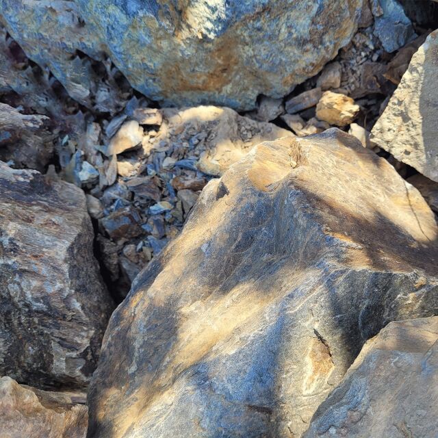 WIO - Stones - Bumblebee Stone